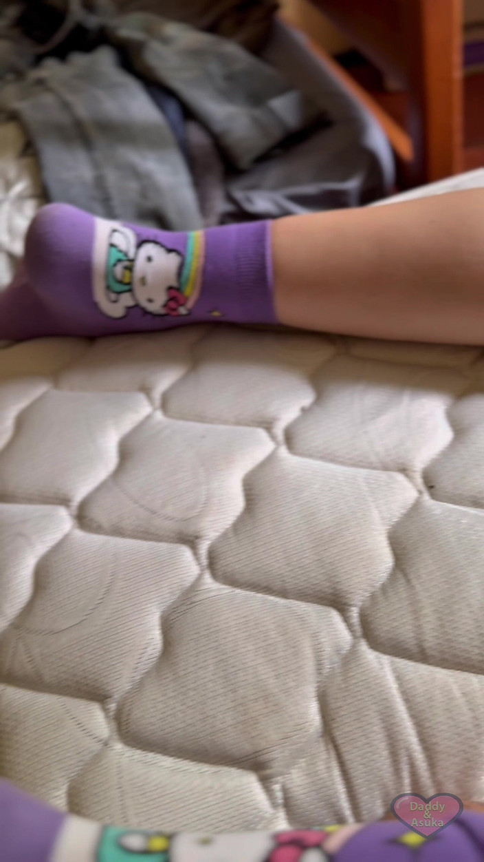 Daddy and Asuka: Táta Masturbuje a Dává Velkou Nálož Spermatu Na Tlustý Zadek