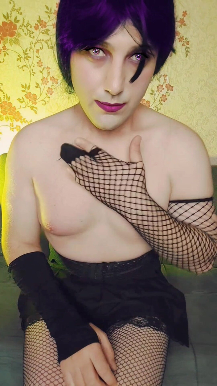 Kitty_Cross: Cur mare alb cu fundul mare, băiat curvă travestită efeminată...