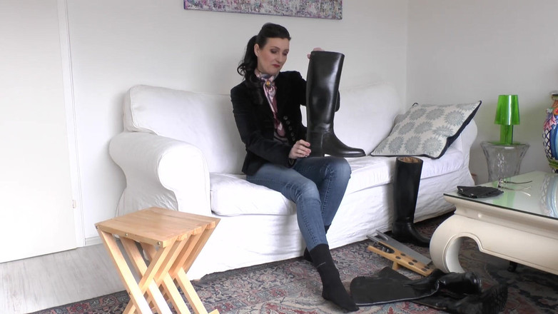 Lady Victoria Valente: Boot Change and Smelling Black Socks POV, Lady Victoria Valente