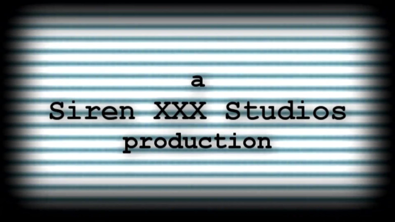Siren XXX Studios: 若い1つの三人組