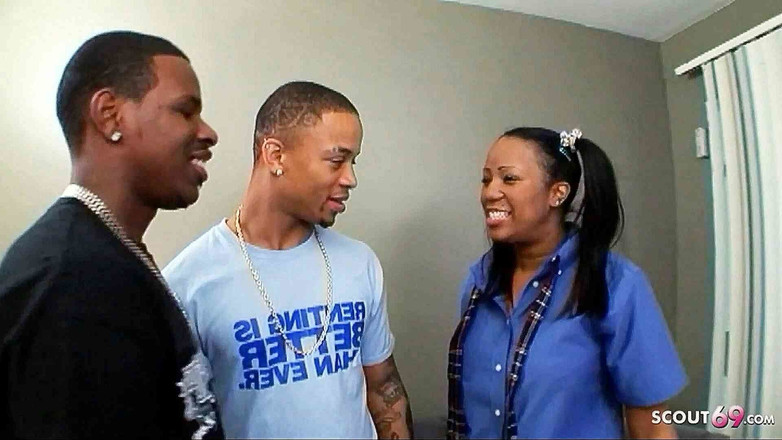 Full porn collection: Knulla min flickvän - mörkhyad tonåring pratade om sex av stor...