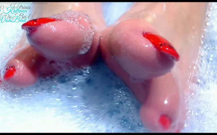 KatrinaVonBad: Soapy Toes
