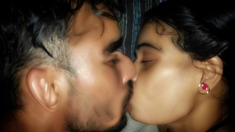 SonaRk73: Szybki czas seks z Deshi Indyjski Bhabhi świeżo poślubiona hindi audio