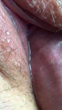 Por favor orina dentro de mi coño. POV. Primer plano