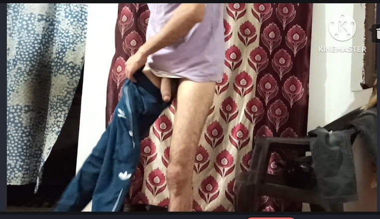 Desi__Panda: Перший раз отримав великий монструозний член мого зведеного брата в мою незайману дупу