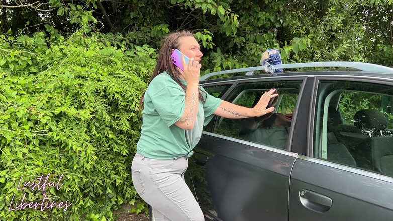 Lustful Libertines: 停车场公共小便绝望 - omorashi