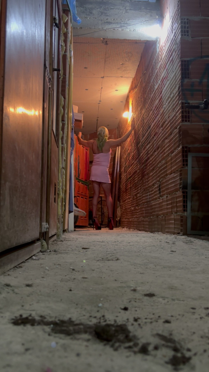 cd_aysemmm: Mokra i bezwłosa cipka mojej macochy