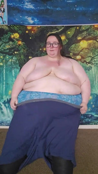 Cewek super semok ini memeknya setelah mandi