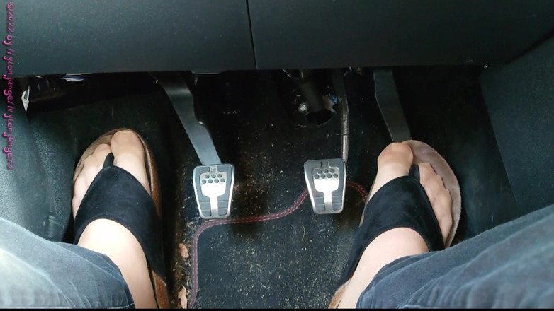 Carmen_Nylonjunge: Šlapání do pantoflí ** Nylonfeet **