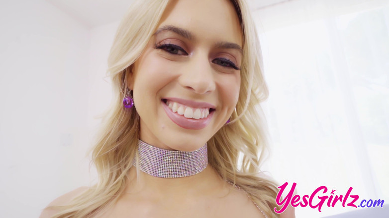 YesGirlz: Jill Kassidy se masturba con los pies