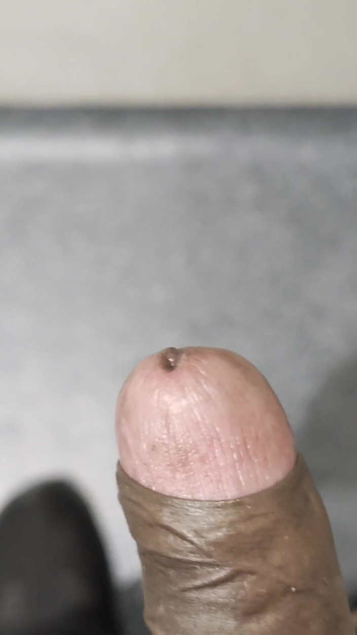 Mrhorny4u96: Sri Lankan Black Cock Closeup Jerk off