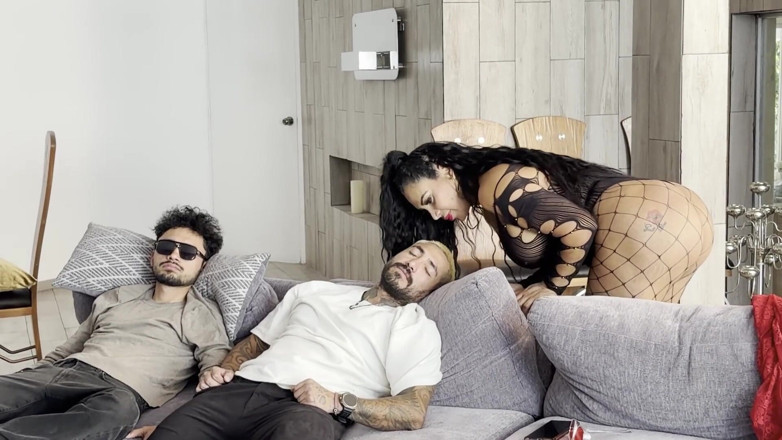 Calientehubxxx: Un Sueno De 3 Gali Diva