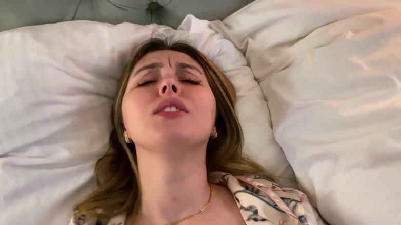 Alina Rai: Fucked stepmom in hotel room after party