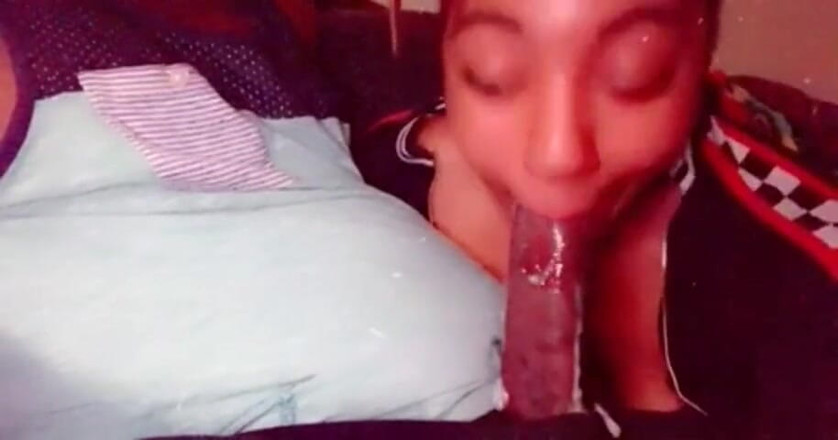 Fijii pornbox: Косплей-тинка приходит на видео с глубокими сиськами