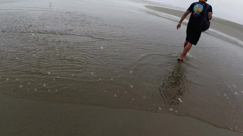 Casal Mattos Trans: Fucks Cast on the beach: den busiga transen som drev...