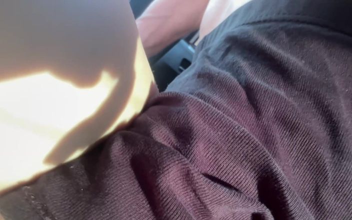 Bigmax8inch: Exhibition de bite sur un parking, camp car, sexe matinal, éjaculation,...