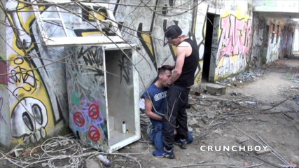 Raw French Bad boys: Філіппінку відтрахав на відкритому повітрі сексуальний гетеросексуальний хлопець з величезним членом