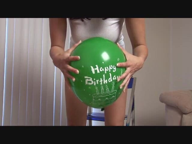 Solo Austria: Brunette babe and her big tits in solo fetish ballons...