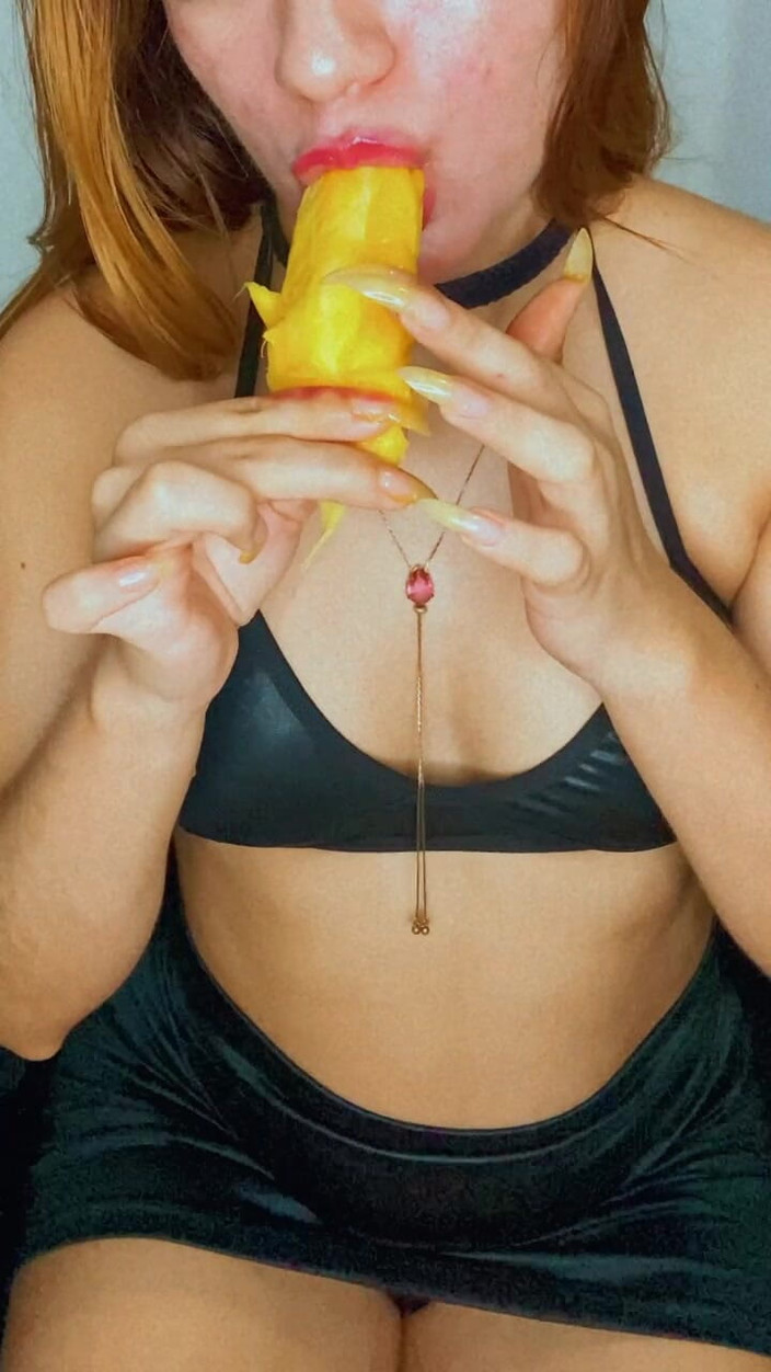 Goddess Li: La dea Liandra e una deliziosa mango