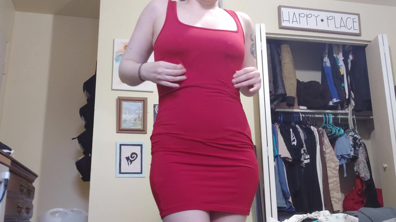 lilredvelvettt: Ich probiere alle meine kleider an