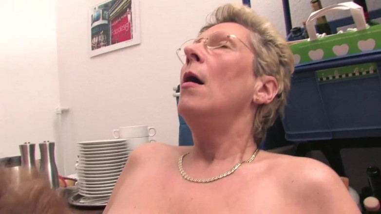 Porn Amazing: A Pleasant After Lunch with My Old Friend