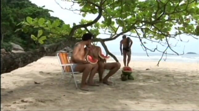 Bad Boyz: Gay 3some yang bagus di pantai