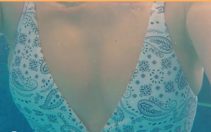 Wifey Does: Flashing Underwater in the Pool
