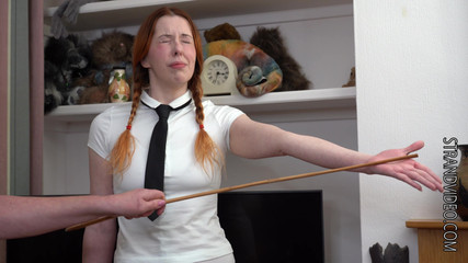 Sarah Stern: Üzgünüm Bay Crisp