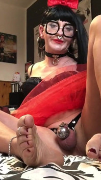 Red Bow for a Fetish Sissy Frilly Gurl