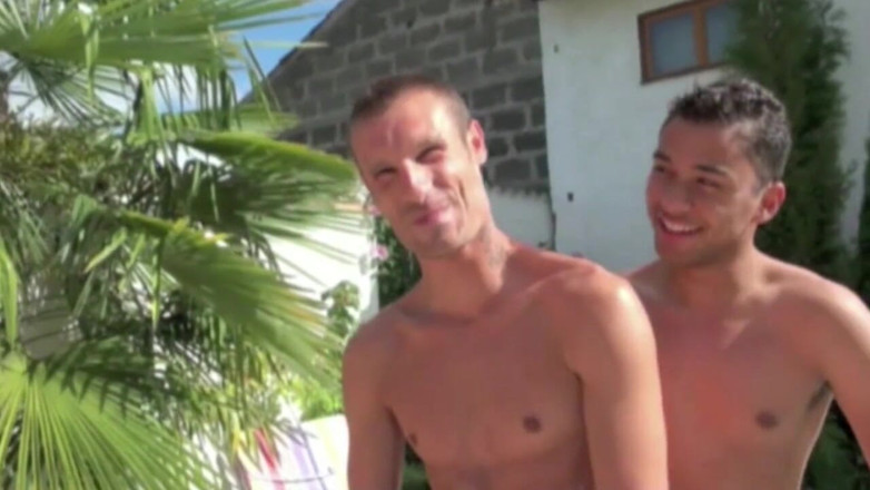 Crunch Boy: Gemene latino heterosexuale se fut cu un homosexual lângă piscină