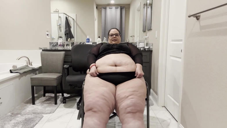 Plump Paradise: 란제리의 럭스: 통통한 파라다이스 쪼이는 의자 애타게 (wmv)