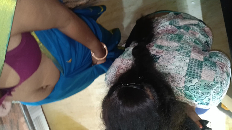 Pushpa studio: Jihoindická podvádějící žena v domácnosti