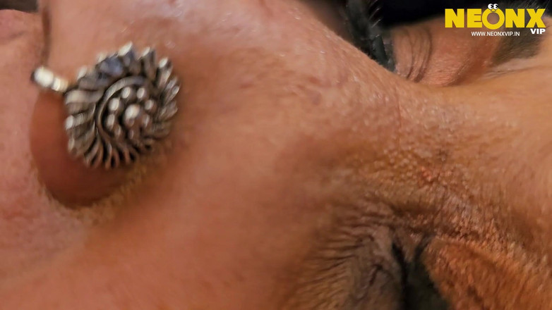 NeonxOTT: Indiancă bhabhi sexy futută dur de socru bătrân și Devar Ji