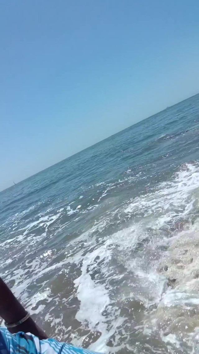 On the Beach on a Sunday (Boy top Amador) On the Beach on a Sunday (Boy top Amador)