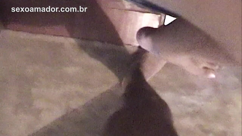Amateurs videos: Un couple excité produit une vidéo de sexe amateur à l'exhibitionnisme
