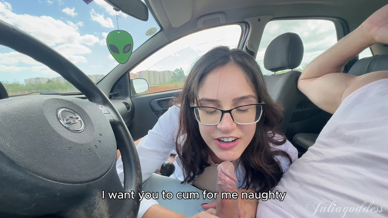 Shamelesscouple: Jag fastnade för att ge "terapi" i hans bil.. offentligt