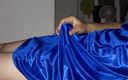 Naomisinka: Мастурбація сперми в блакитній атласному шовковій білизні