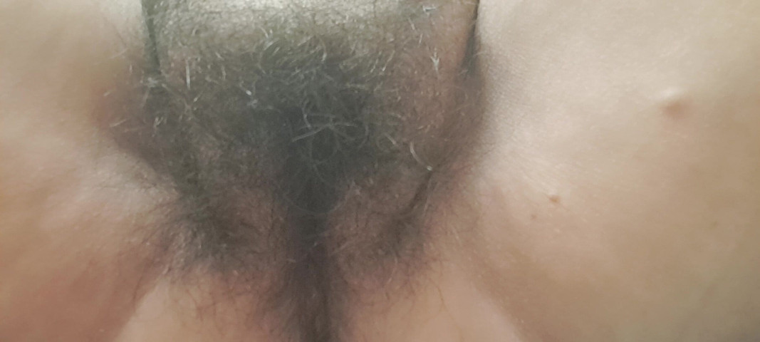Putting Cream on the Hot Legs (Mommy big hairy pussy)