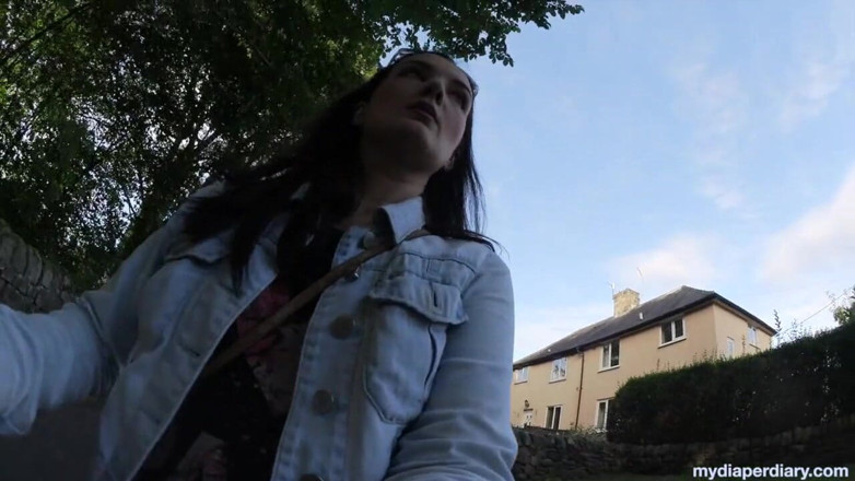 Faye Taylor: Outdoor Wetting