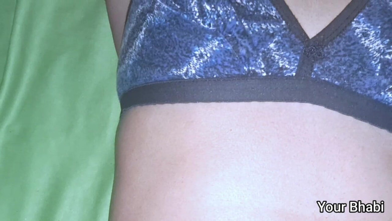 Bhabi: Jeune mariée du village, desi indienne, couple sexy