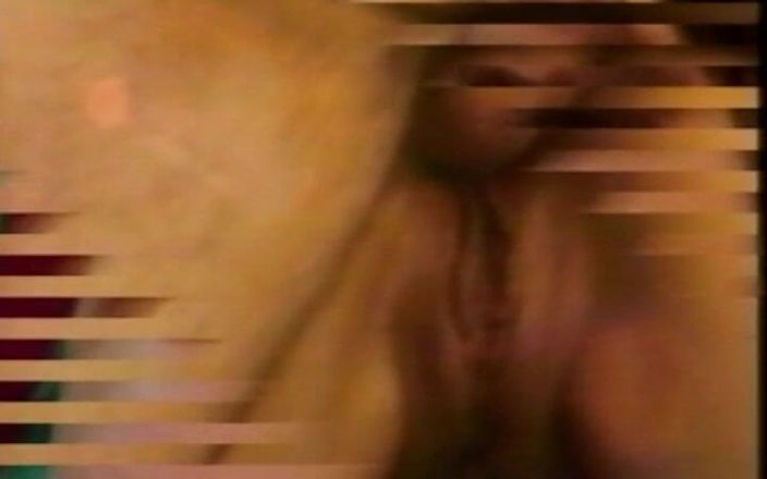 Vintage Lust: La moglie si gode il sesso con l'amante 1
