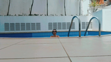 Raquel Cardoso Da Rosa: Розслаблення біля басейну вдома