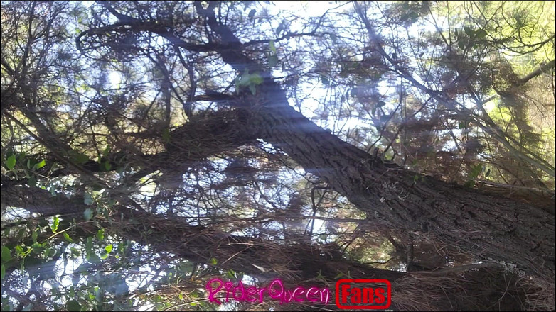 Riderqueen BBW Step Mom Latina Ebony: Riderqueen alleen, buitenshuis, video's voor fans