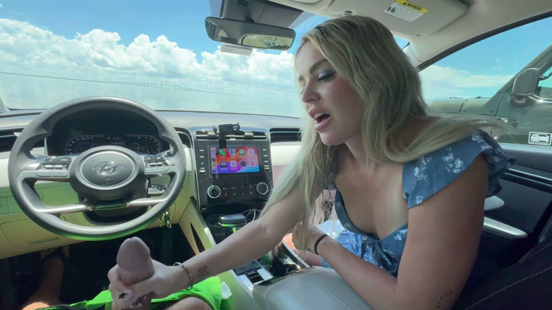 Island Boy Vids: Sneaky Car Handjob with Kody Evans
