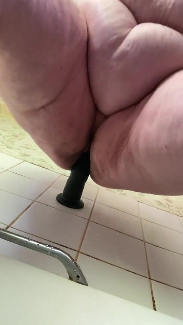 Real homemade BBW BBC porn: Bbwbootyful ridding my 12inch dildo underneath cam view