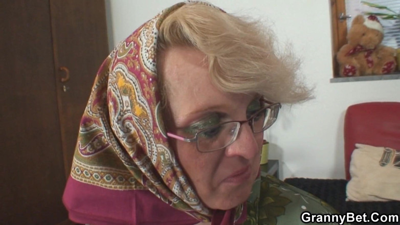 Granny Bet: Una scoperta fortunata in campagna