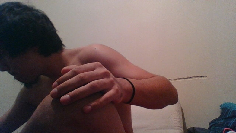 AlexAlejandro13: 義理の妹のベッドにミルクをこぼす