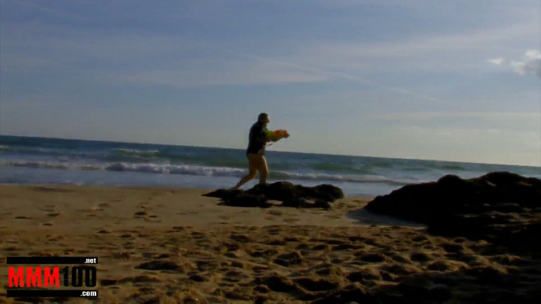 MMM100: Cosa a tre in spiaggia con la troia bionda francese