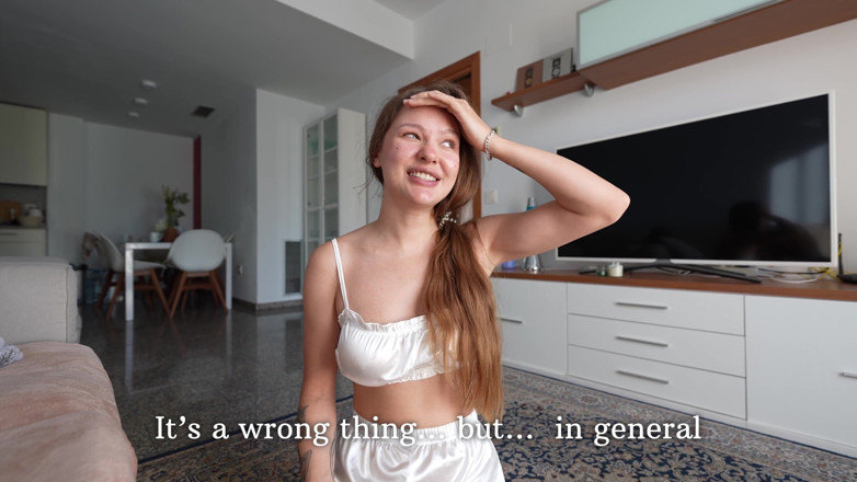 Alexa Poshspicy: Vedere la persoana 1 ajutându-mi sora vitregă să filmeze un porno....