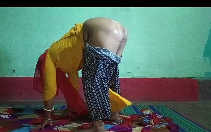 Prem Kumar singh: Une bhabhi desi se fait baiser la chatte dans une...